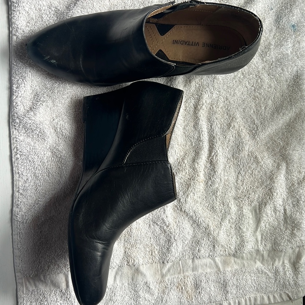Adrienne Vittadini booties